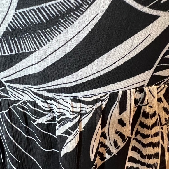 Banana Republic NWOT Women's S Black Leaf Long Strap Dress - Picture 5 of 7